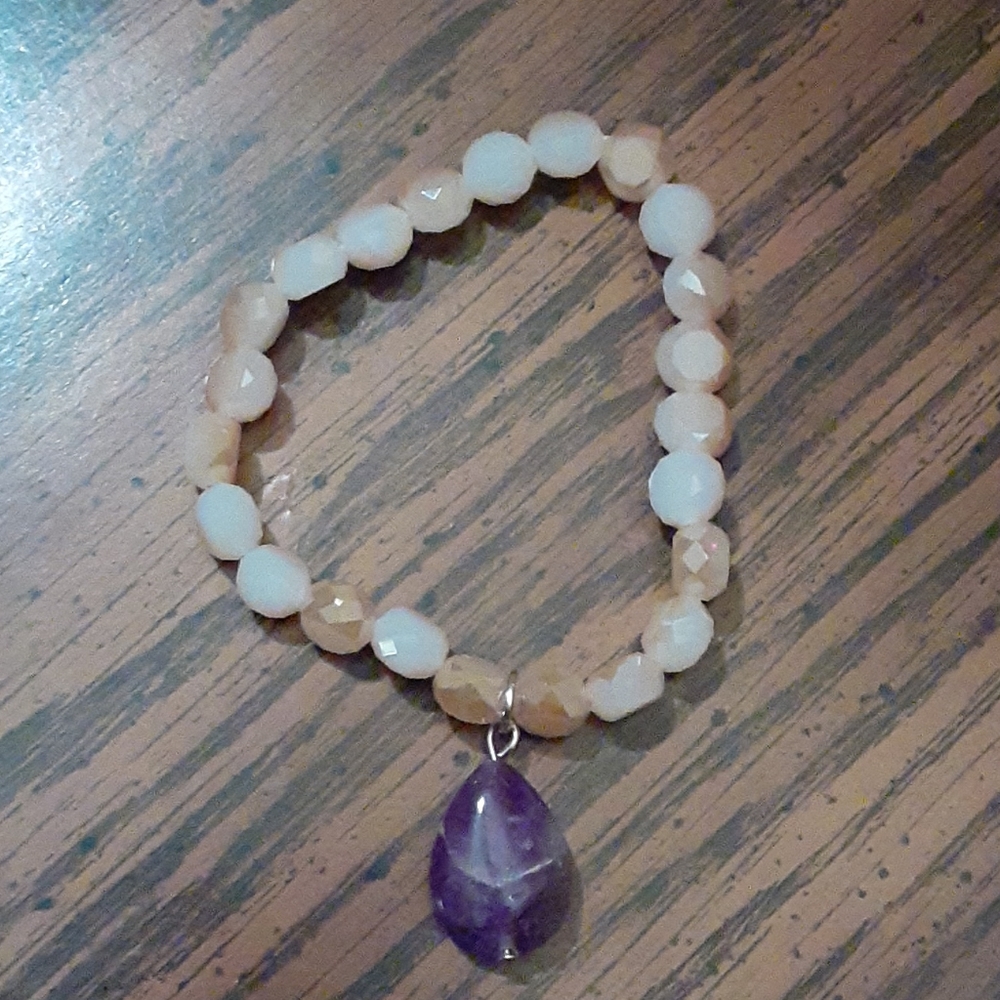 Handcrafted stretch bracelet